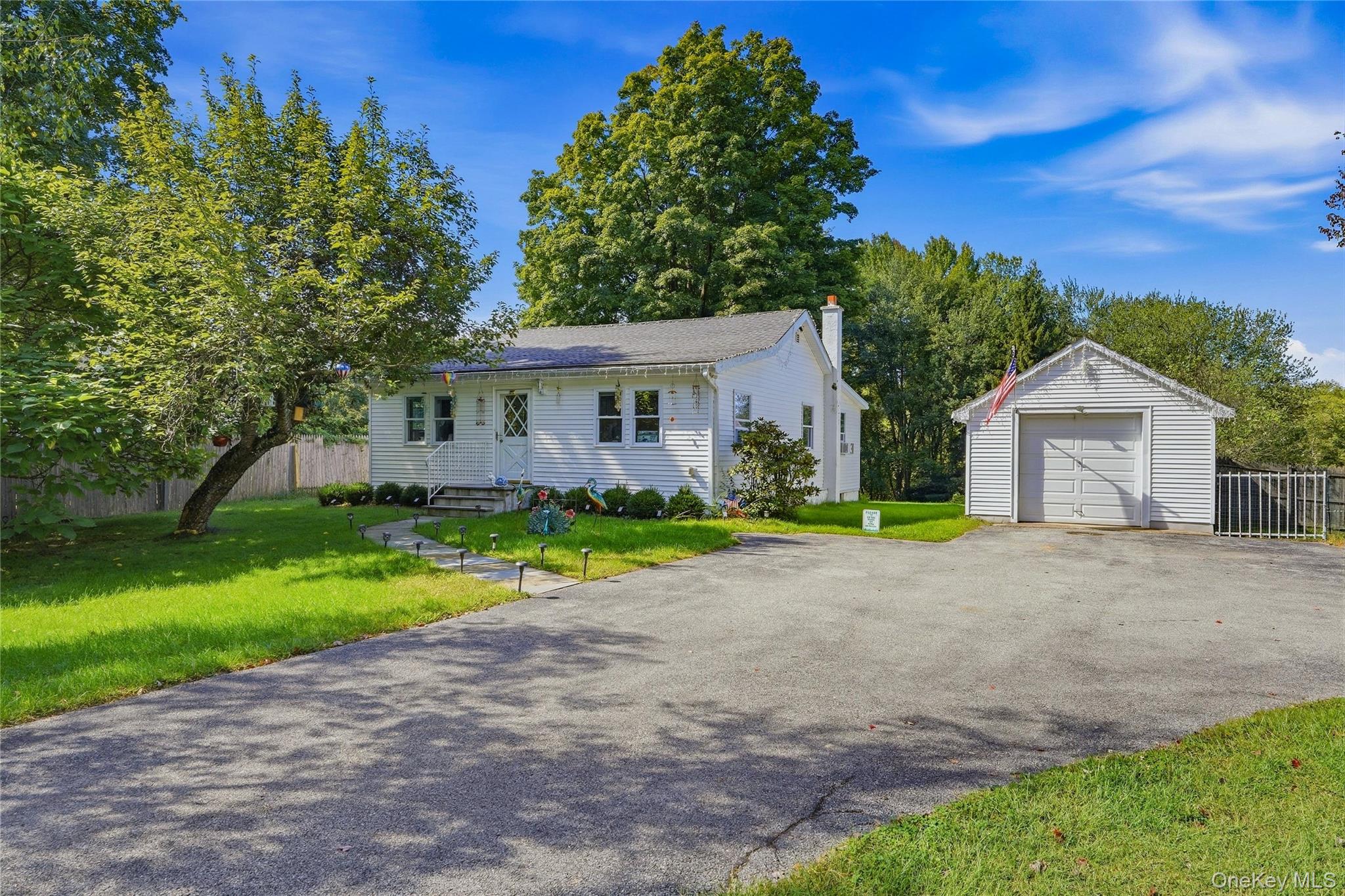 280 Noxon Road Poughkeepsie, NY 12603 - Photo 1 of 23 Gallery Image 1