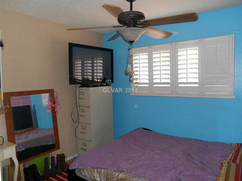 7224 Roe Court Las Vegas, NV 89145 - Photo 10 of 13 Bedroom.
