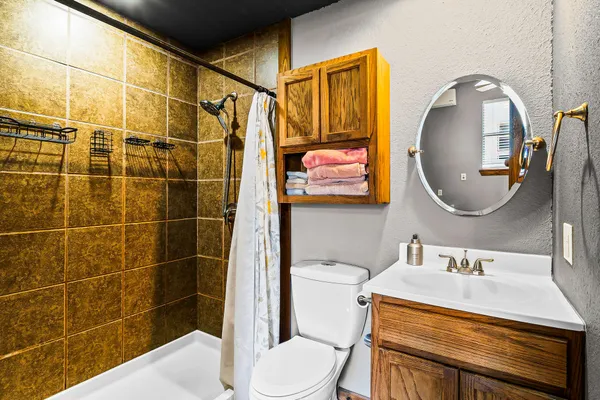 $760,000 | 807 Whitehead Drive, Diboll, TX 75941