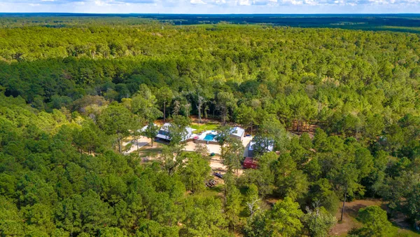 $760,000 | 807 Whitehead Drive, Diboll, TX 75941