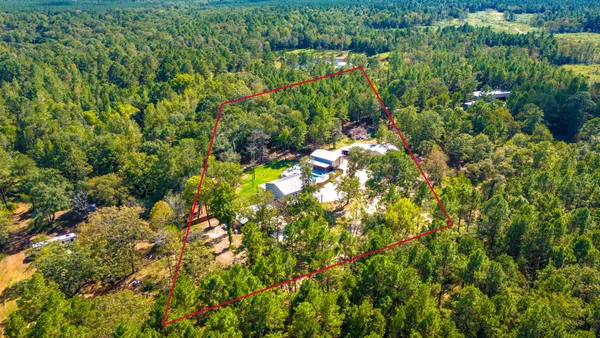 $760,000 | 807 Whitehead Drive, Diboll, TX 75941