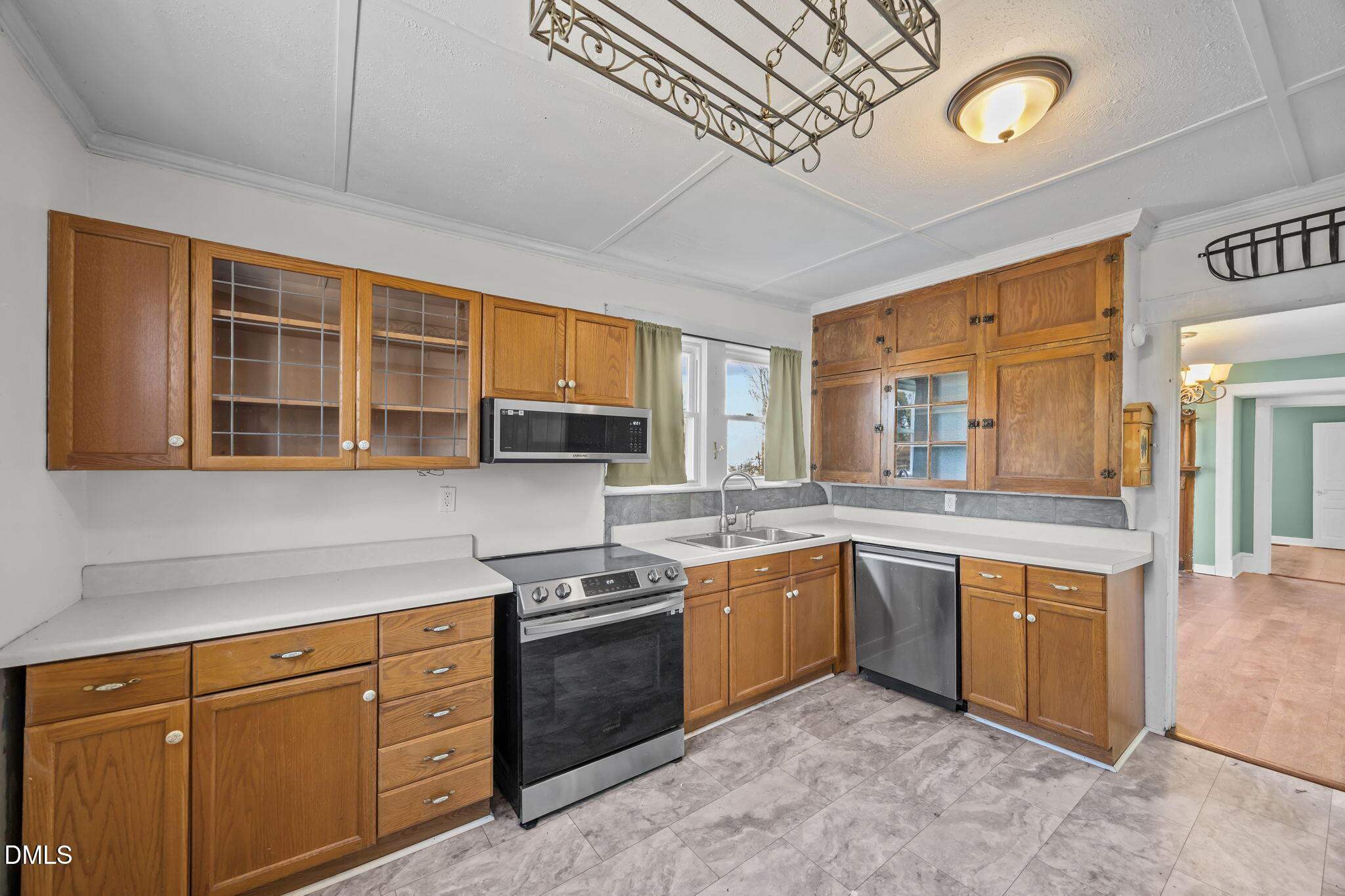 306 North Maple Street Graham, NC 27253 - Photo 19 of 52 21-web-or-mls-IMG_3994