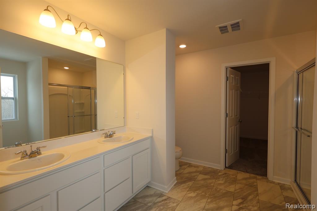 54757 Mockingbird Chesterfield, MI 48047 - Photo 17 of 26