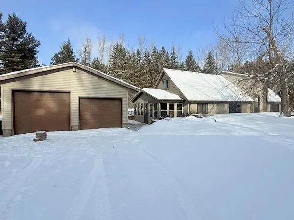$190,000 | 3210 Sunnyside Road Northeast, Bemidji, MN 56601