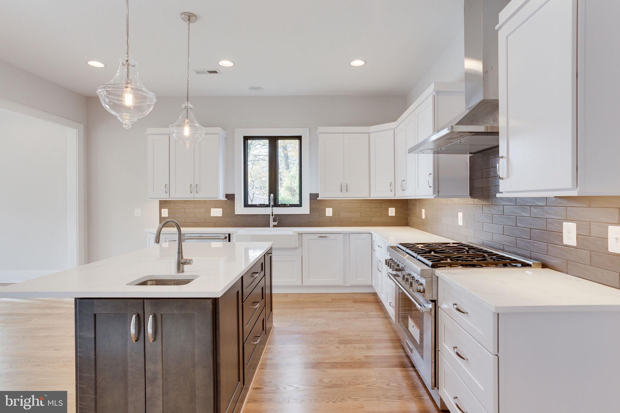 303 Branch Road Southeast Vienna, VA 22180 - Photo 15 of 50 Kitchen