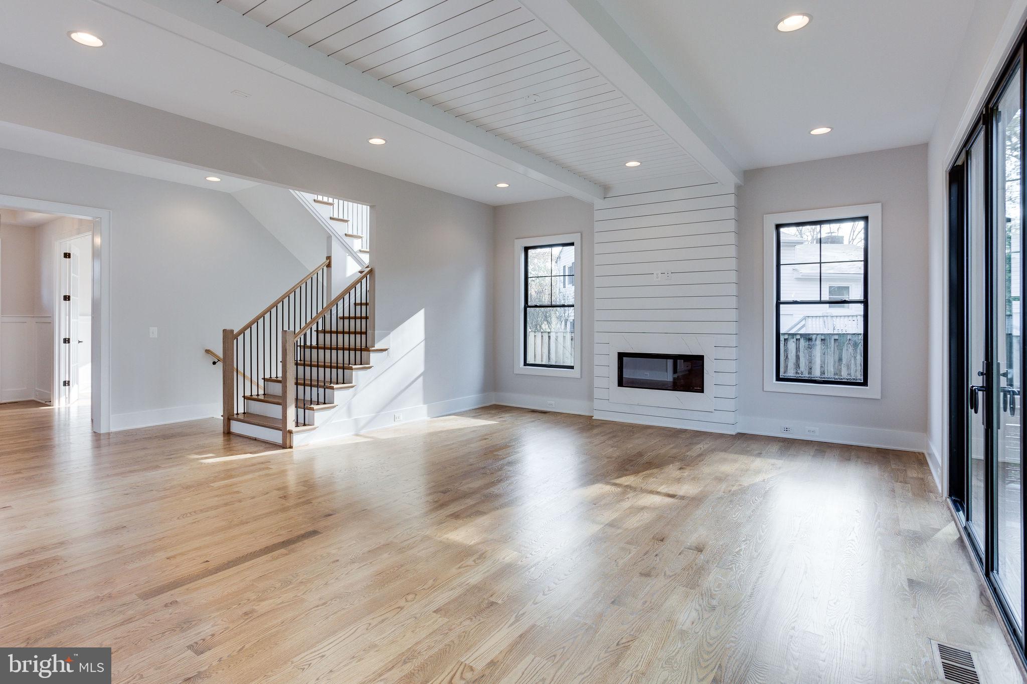 303 Branch Road Southeast Vienna, VA 22180 - Photo 26 of 50 Family Room