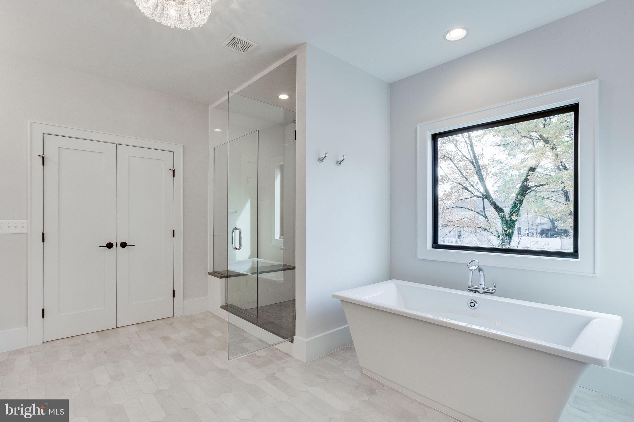 303 Branch Road Southeast Vienna, VA 22180 - Photo 32 of 50 Master Bath