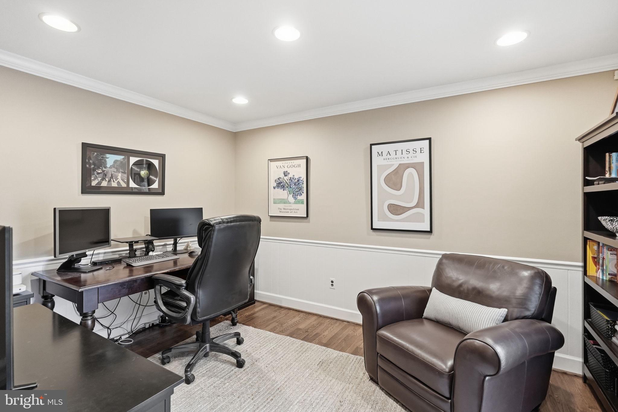 1 Paddock Court Potomac, MD 20854 - Photo 14 of 34 Main Level Office