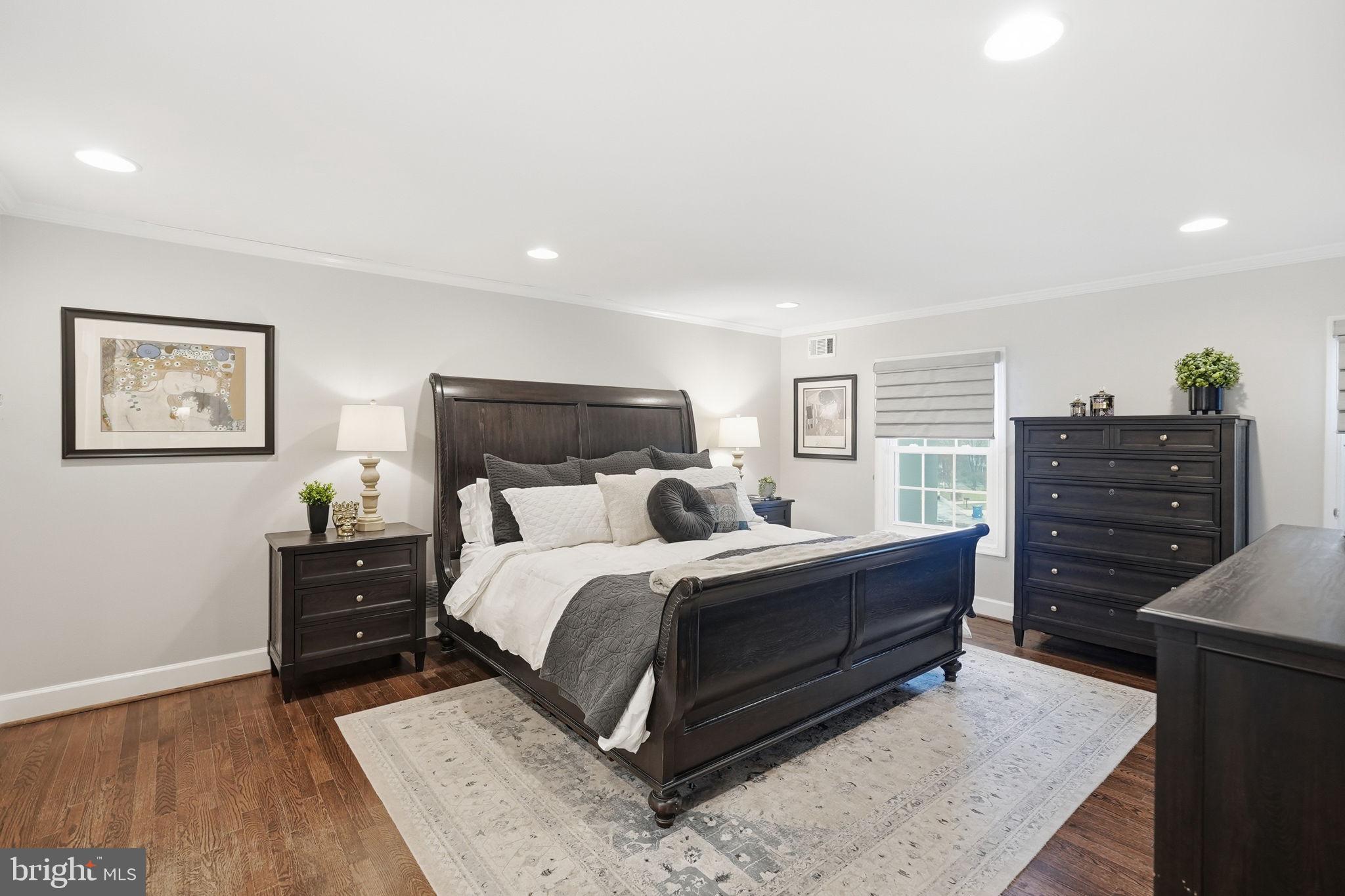 1 Paddock Court Potomac, MD 20854 - Photo 17 of 34 Primary Bedroom