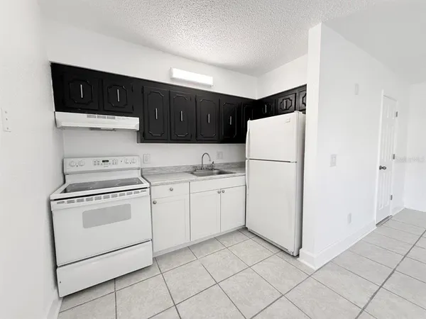 $1,000 | 3301 58th Avenue South, Unit 302, St. Petersburg, FL 33712