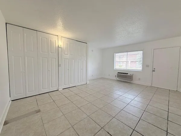 $1,000 | 3301 58th Avenue South, Unit 302, St. Petersburg, FL 33712