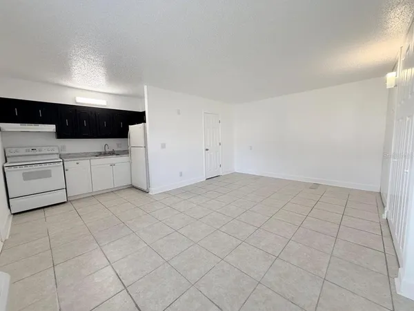 $1,000 | 3301 58th Avenue South, Unit 302, St. Petersburg, FL 33712