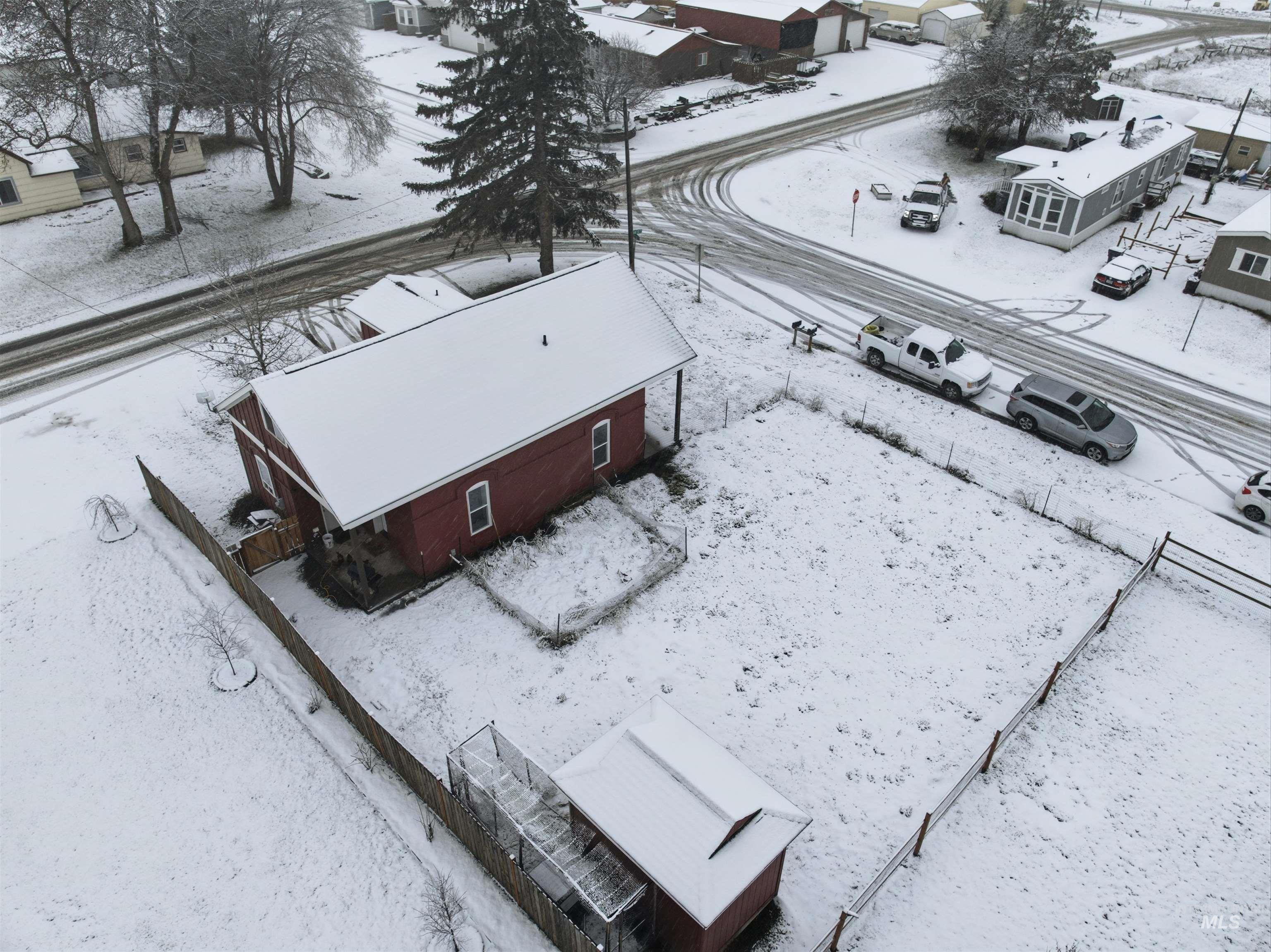 350 East Walnut Avenue Genesee, ID 83832 - Photo 22 of 27 View of snowy aerial view