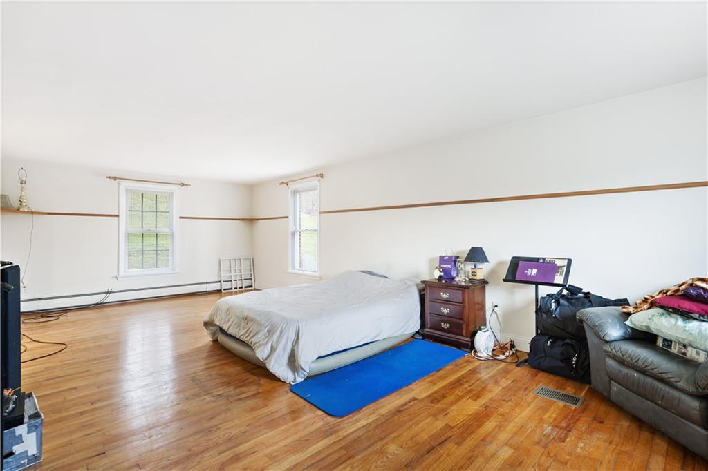 949 Boyce Road Bridgeville, PA 15017 - Photo 5 of 25 Gallery Image 5