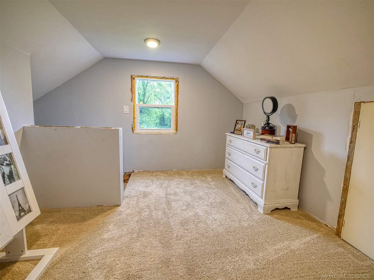 3030 Vincent Road North Street, MI 48049 - Photo 15 of 23 50056115-14.JPG