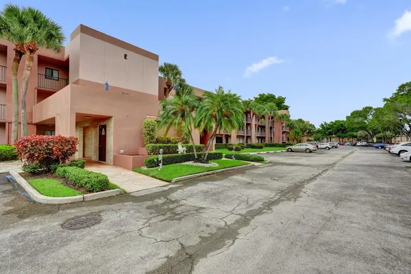 $158,000 | 7432 Ashmont Circle, Unit 208, Tamarac, FL 33321