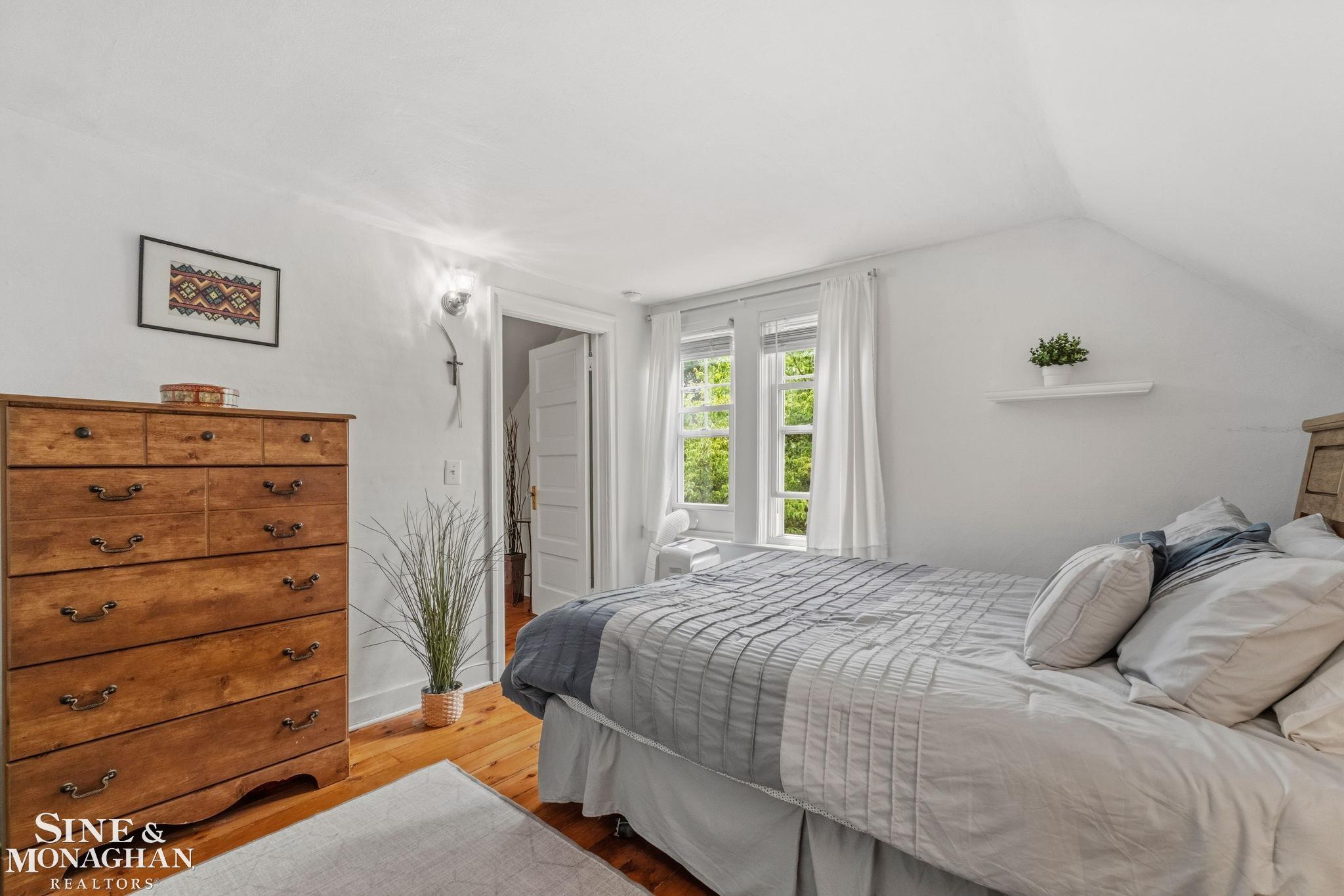 134 Kerby Road Grosse Pointe, MI 48236 - Photo 30 of 69 50213365-61fcd6ad-6bd7-40da-825f-26fb58a3fb82.JPG