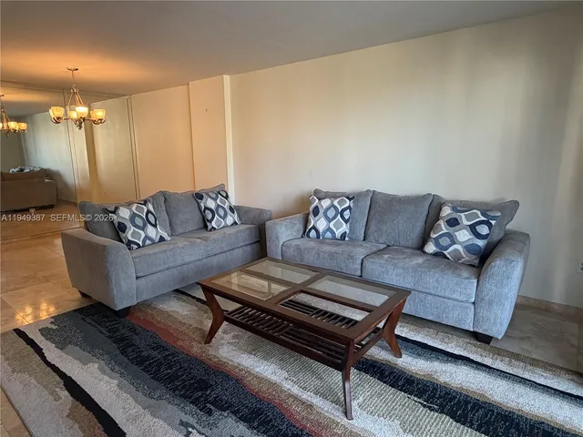 $1,800 | 2801 Northeast 183rd Street, Unit 111W, Aventura, FL 33160