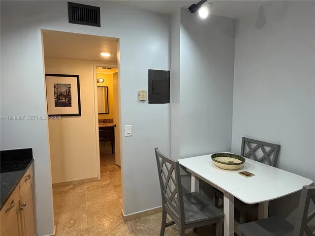 $1,800 | 2801 Northeast 183rd Street, Unit 111W, Aventura, FL 33160