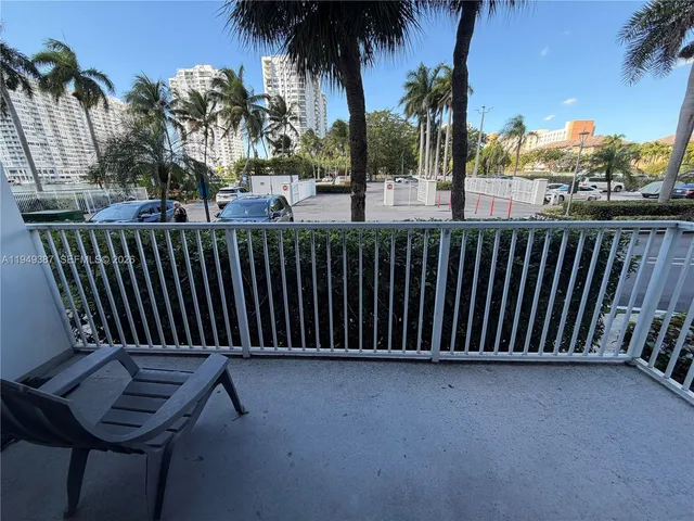 $1,800 | 2801 Northeast 183rd Street, Unit 111W, Aventura, FL 33160
