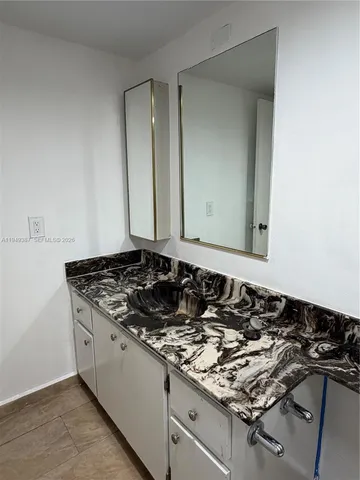 $1,800 | 2801 Northeast 183rd Street, Unit 111W, Aventura, FL 33160