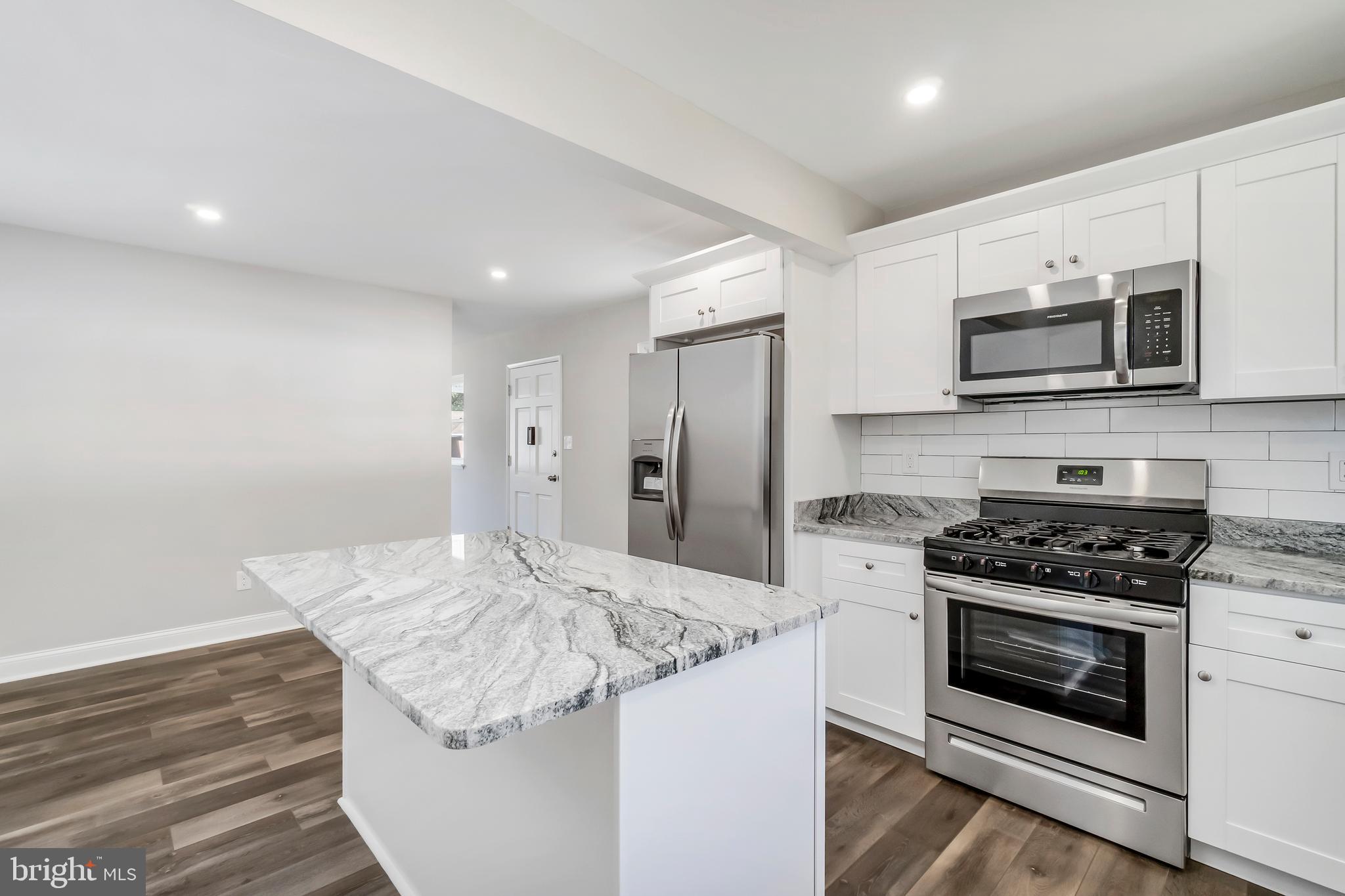 1009 Cherlyn Road Baltimore, MD 21221 - Photo 13 of 32