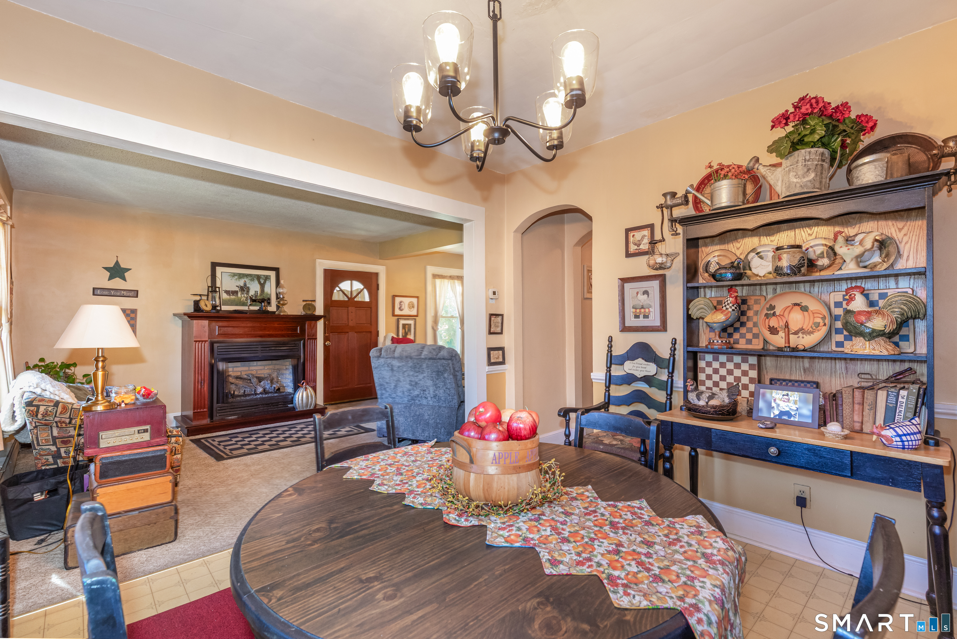 516 Chipman Street Waterbury, CT 06708 - Photo 10 of 40 Gallery Image 10
