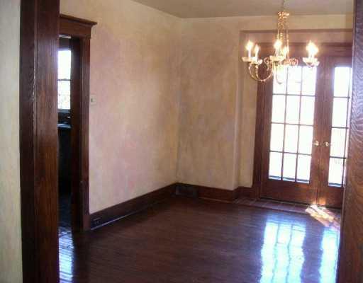12 Edgecliff Road Rosslyn Farms, PA 15106 - Photo 3 of 8 Dining Room.