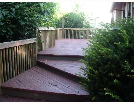 12 Edgecliff Road Rosslyn Farms, PA 15106 - Photo 8 of 8 Patio/Deck.