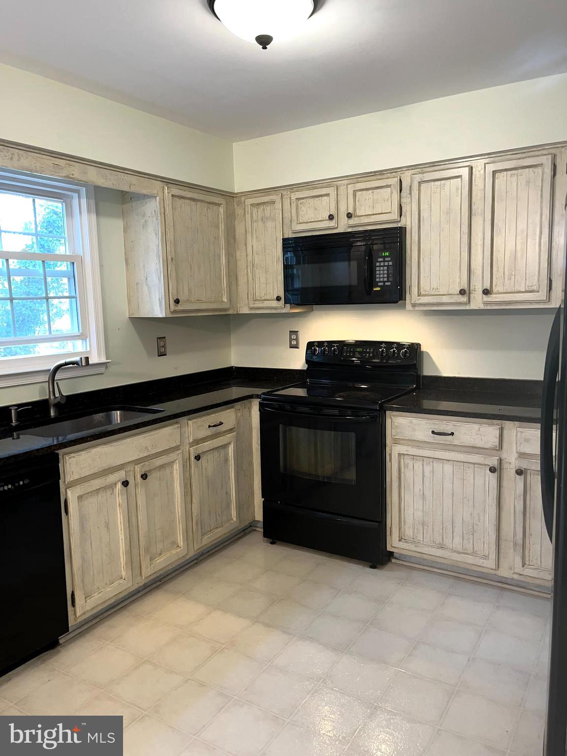 1032 Windrush Lane Sandy Spring, MD 20860 - Photo 10 of 19