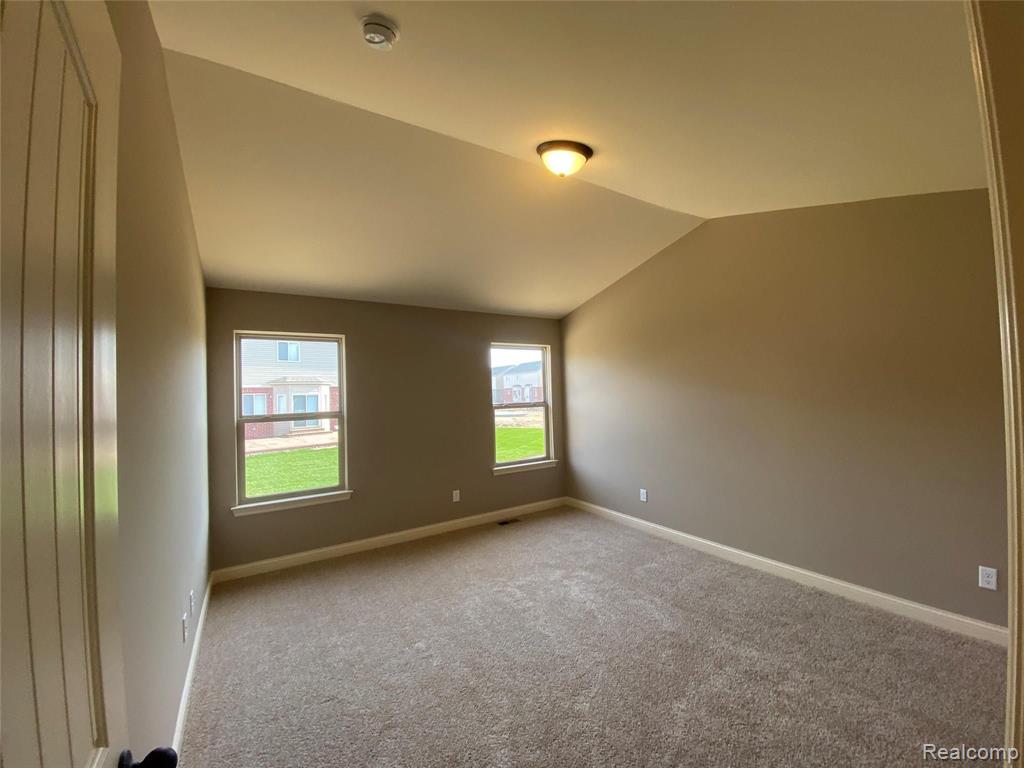 50438 Rory Drive Shelby, MI 48317 - Photo 8 of 23