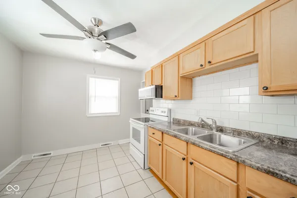 $103,000 | 1904 East Greenlawn Court, Muncie, IN 47302