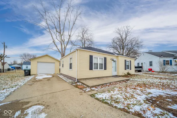 $103,000 | 1904 East Greenlawn Court, Muncie, IN 47302