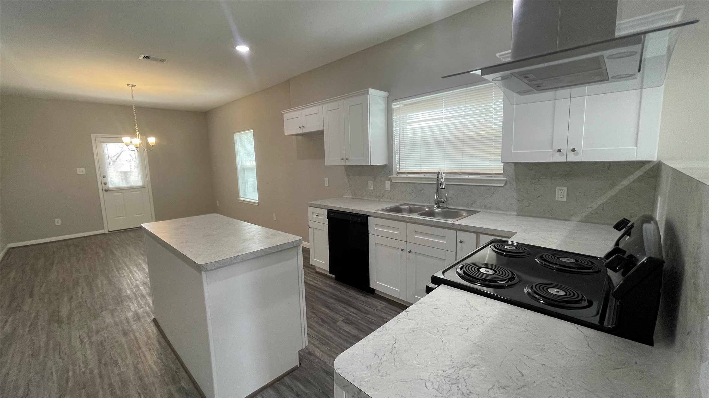 4510 Mayflower Street, Unit B Houston, TX 77051 - Photo 5 of 17