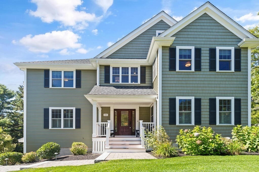 166 Pearl Street Reading, MA 01867 - Photo 2 of 37