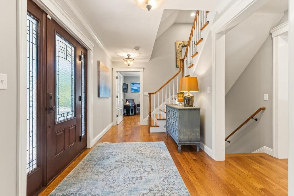 166 Pearl Street Reading, MA 01867 - Photo 4 of 37