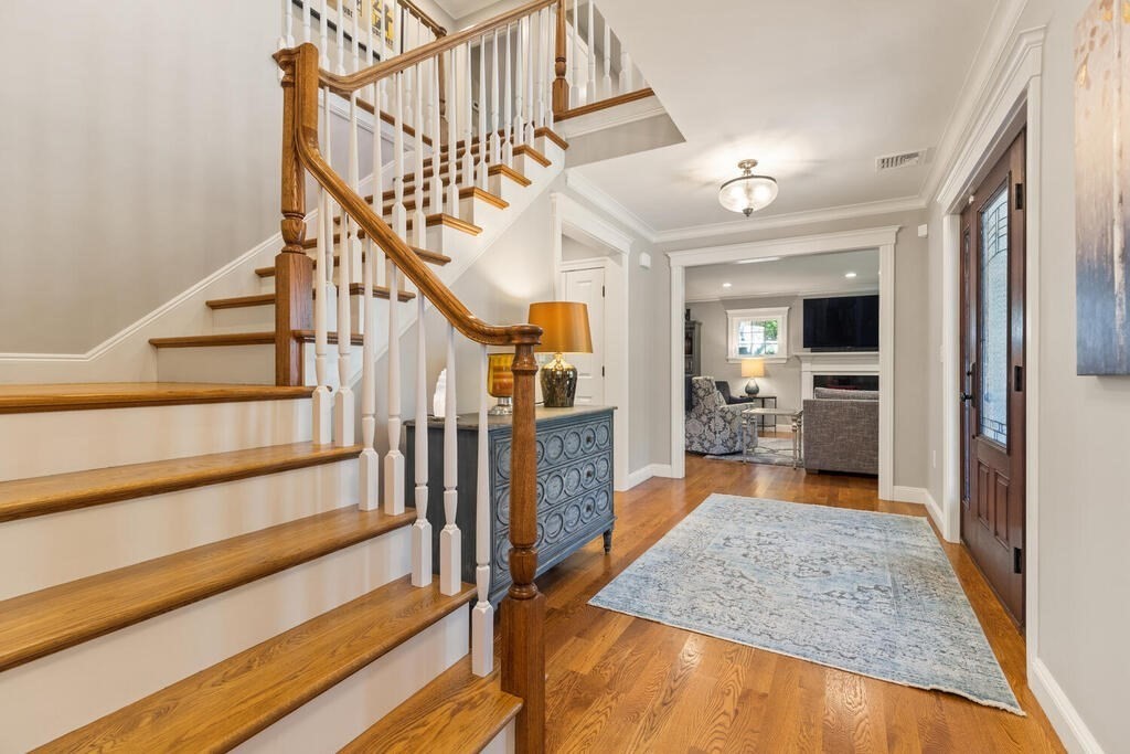166 Pearl Street Reading, MA 01867 - Photo 5 of 37