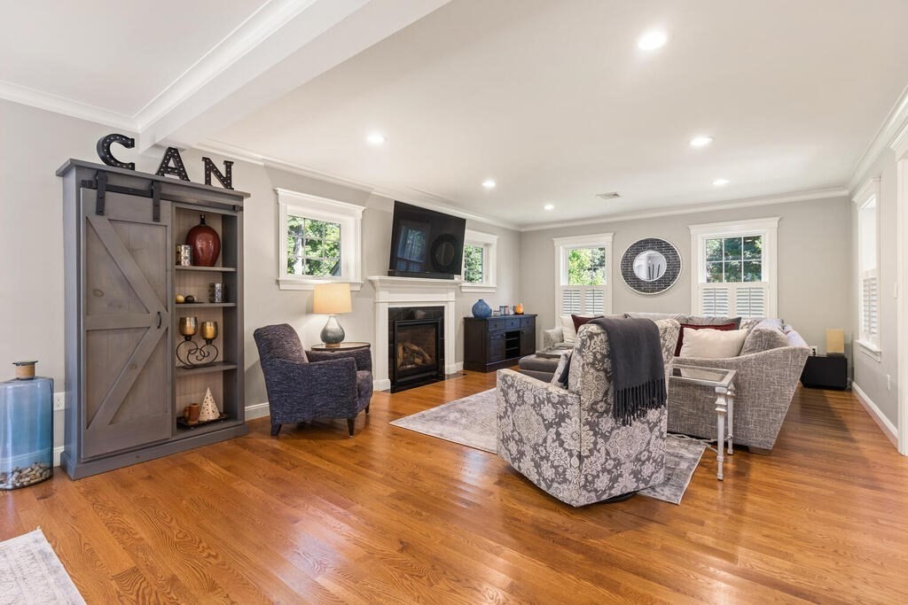 166 Pearl Street Reading, MA 01867 - Photo 6 of 37