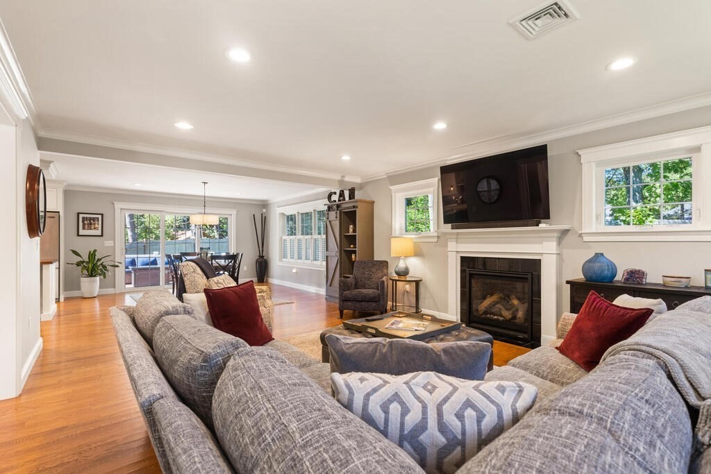 166 Pearl Street Reading, MA 01867 - Photo 7 of 37