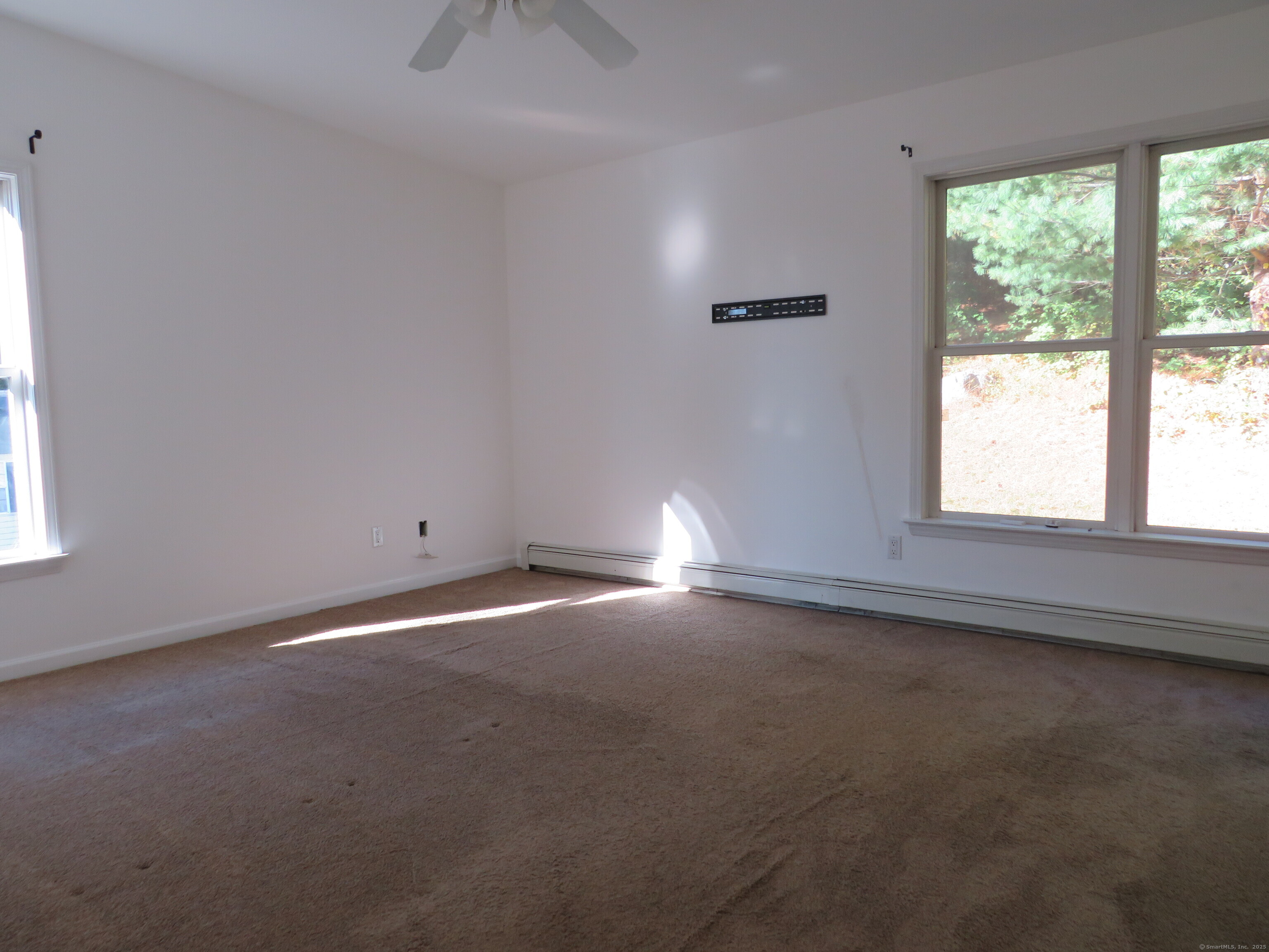 15 Hayestown Heights Danbury, CT 06811 - Photo 22 of 28 an empty room with a window
