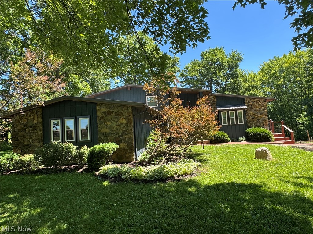 5310 Rootstown Road Ravenna, OH 44266 - Photo 1 of 12