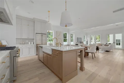 $1,795,000 | 246 23rd Avenue Southeast, St. Petersburg, FL 33705