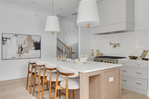 $1,795,000 | 246 23rd Avenue Southeast, St. Petersburg, FL 33705