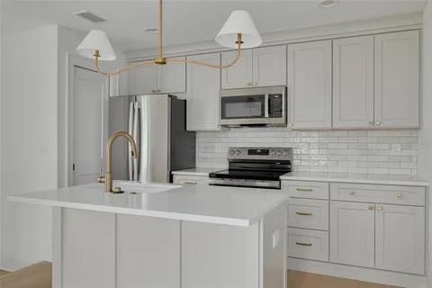 $1,795,000 | 246 23rd Avenue Southeast, St. Petersburg, FL 33705