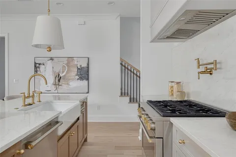 $1,795,000 | 246 23rd Avenue Southeast, St. Petersburg, FL 33705