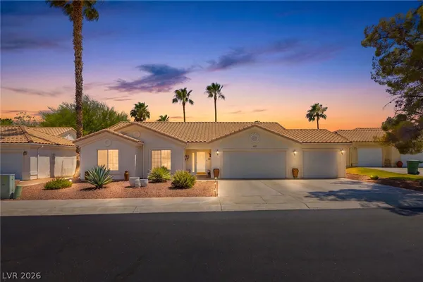 $419,995 | 562 West Sierra Vista Circle, Mesquite, NV 89027