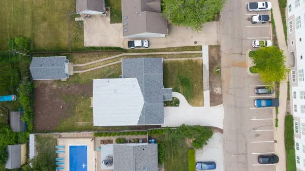 $995,500 | 340 North Berrien Street, New Buffalo, MI 49117