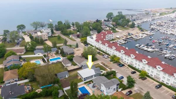 $995,500 | 340 North Berrien Street, New Buffalo, MI 49117