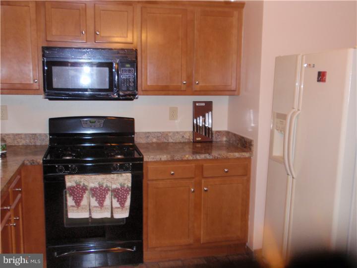 501 Lindsay Street Ridley Park, PA 19078 - Photo 4 of 25 Kitchen