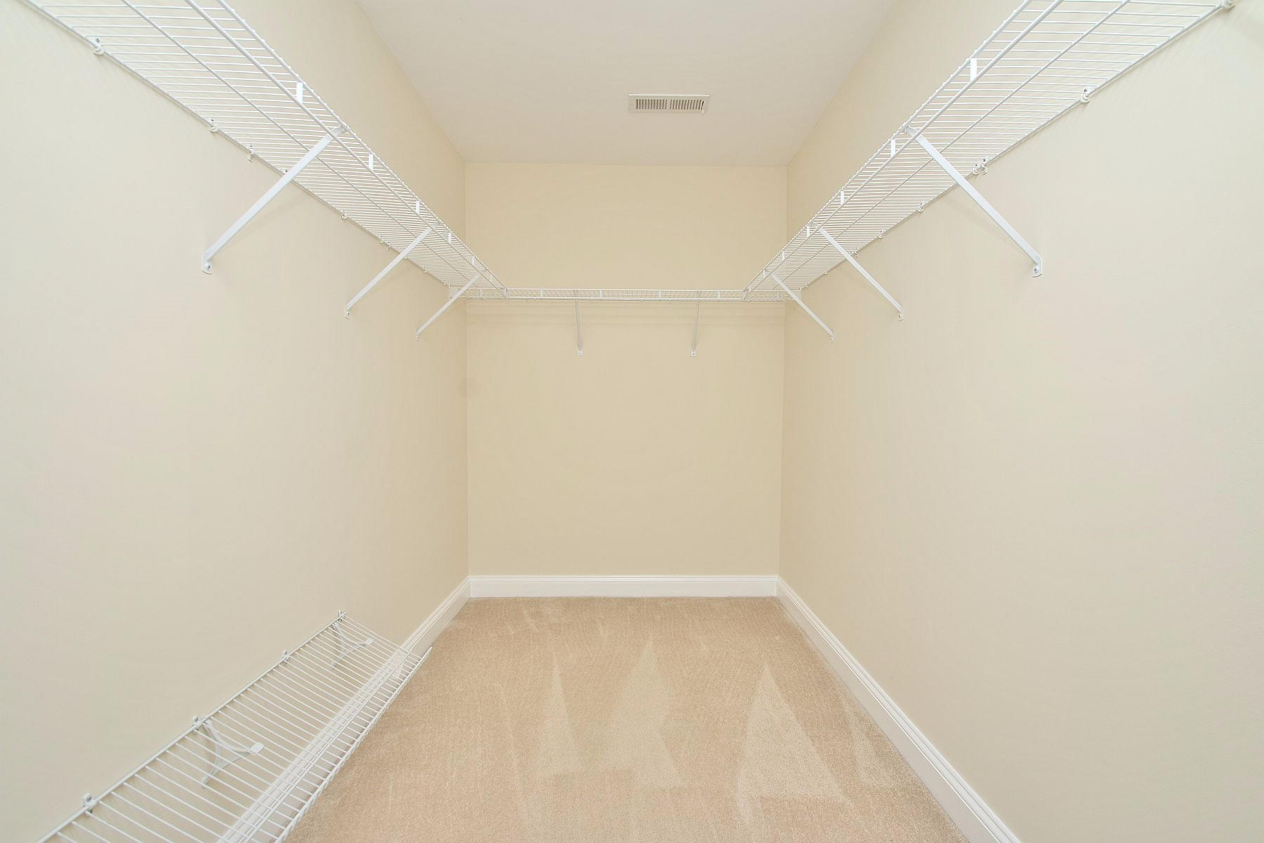 10 Old Point Road Moneta, VA 24121 - Photo 43 of 79 a view of a small space